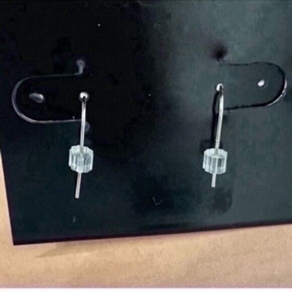 New Sterling Silver & Cubic Zirconia Flower Earrings - Picture 7 of 10